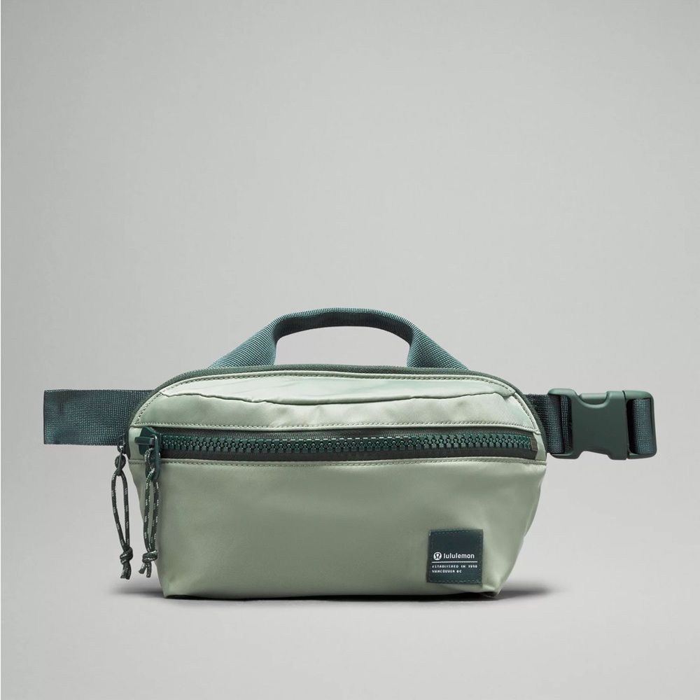 NWT Lululemon All Day Essentials Belt Bag 2.5L	
Grey Eucalyptus/Legacy Green